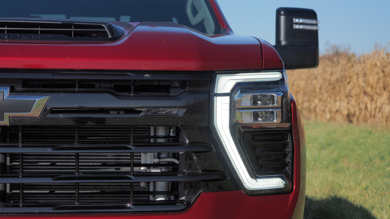 2025 Chevrolet Silverado 2500 HD fascia detail