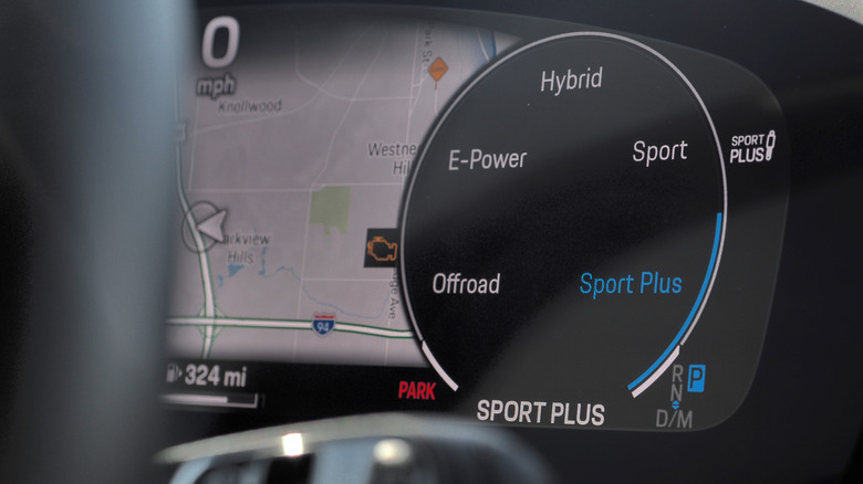 2024 Porsche Cayenne E-Hybrid drive mode UI