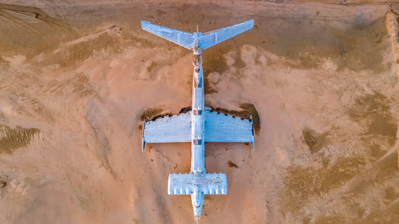 overhead view ekranoplan