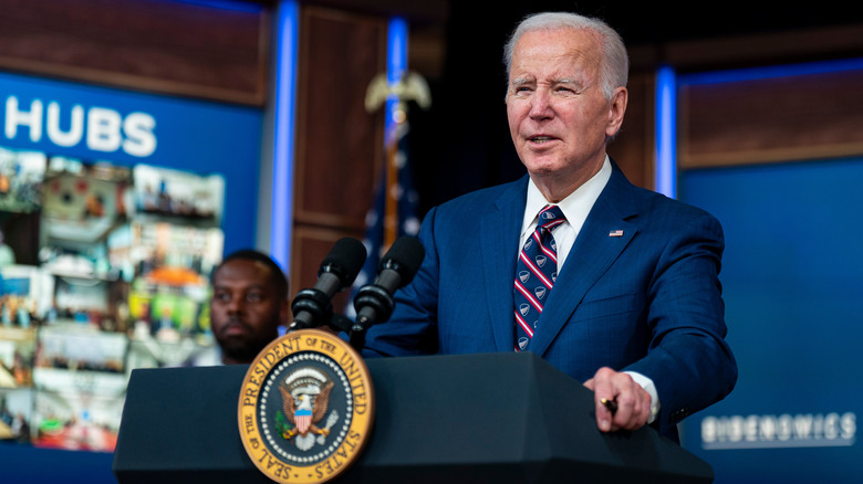 president biden podium white house