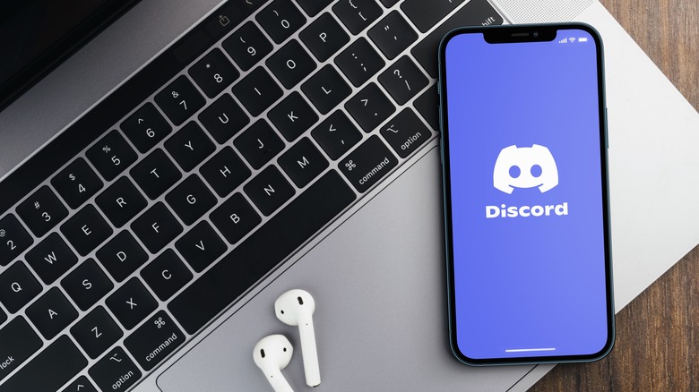 Discord logo on a laptop