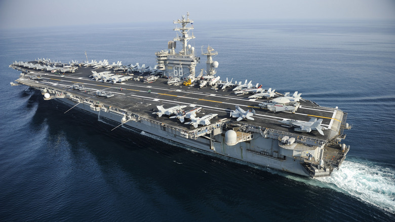 uss nimitz aircraft carrier ocean