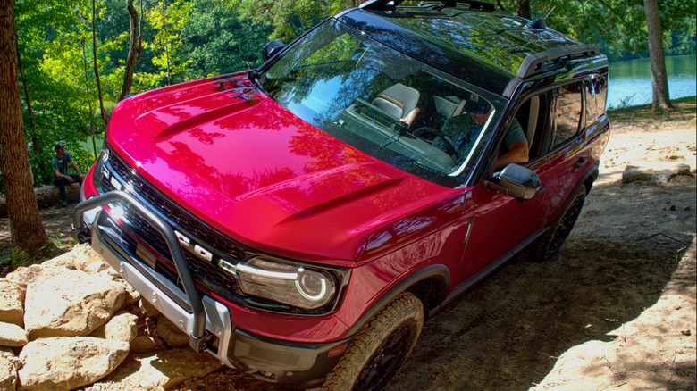 2025 Ford Bronco Sport Badlands Sasquatch climbing over rocks