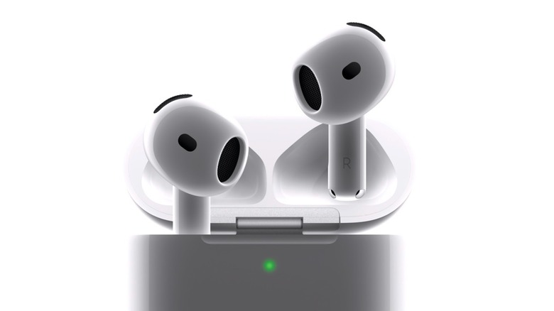 Apple Airpods 4 in charging case