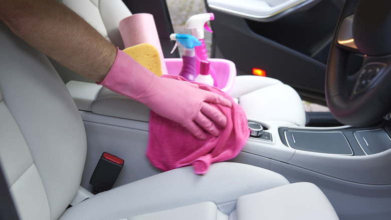 cleaning car center console