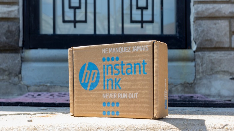 HP Instant Ink delivery box on doorstep.