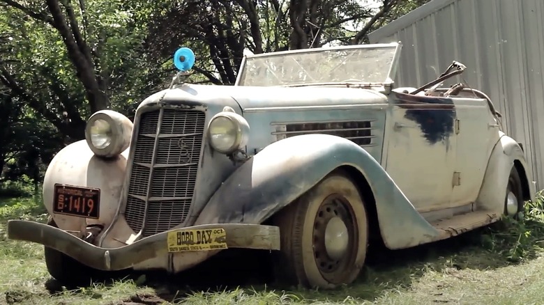 Auburn 653 Phaeton from American Pickers on display