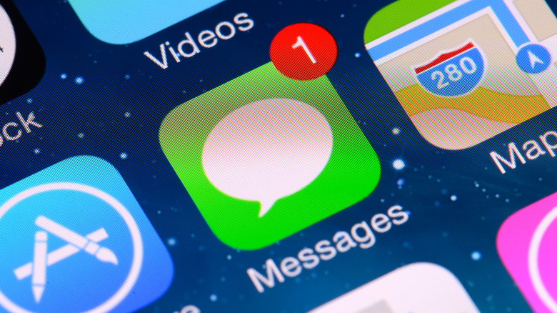 iMessage icon on iPhone along with other apps