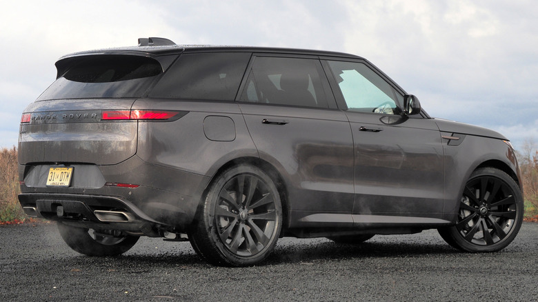 2025 Range Rover Sport PHEV rear 3/4