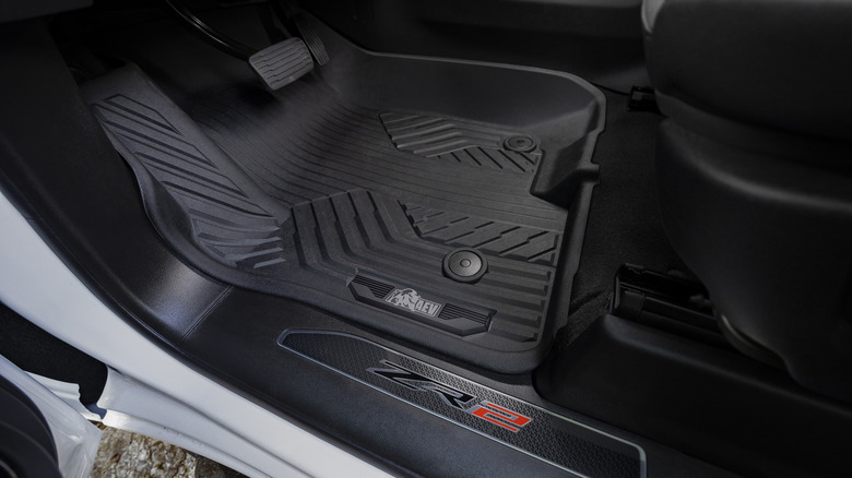 2024 Chevrolet Silverado ZR2 Bison rubber floor mats